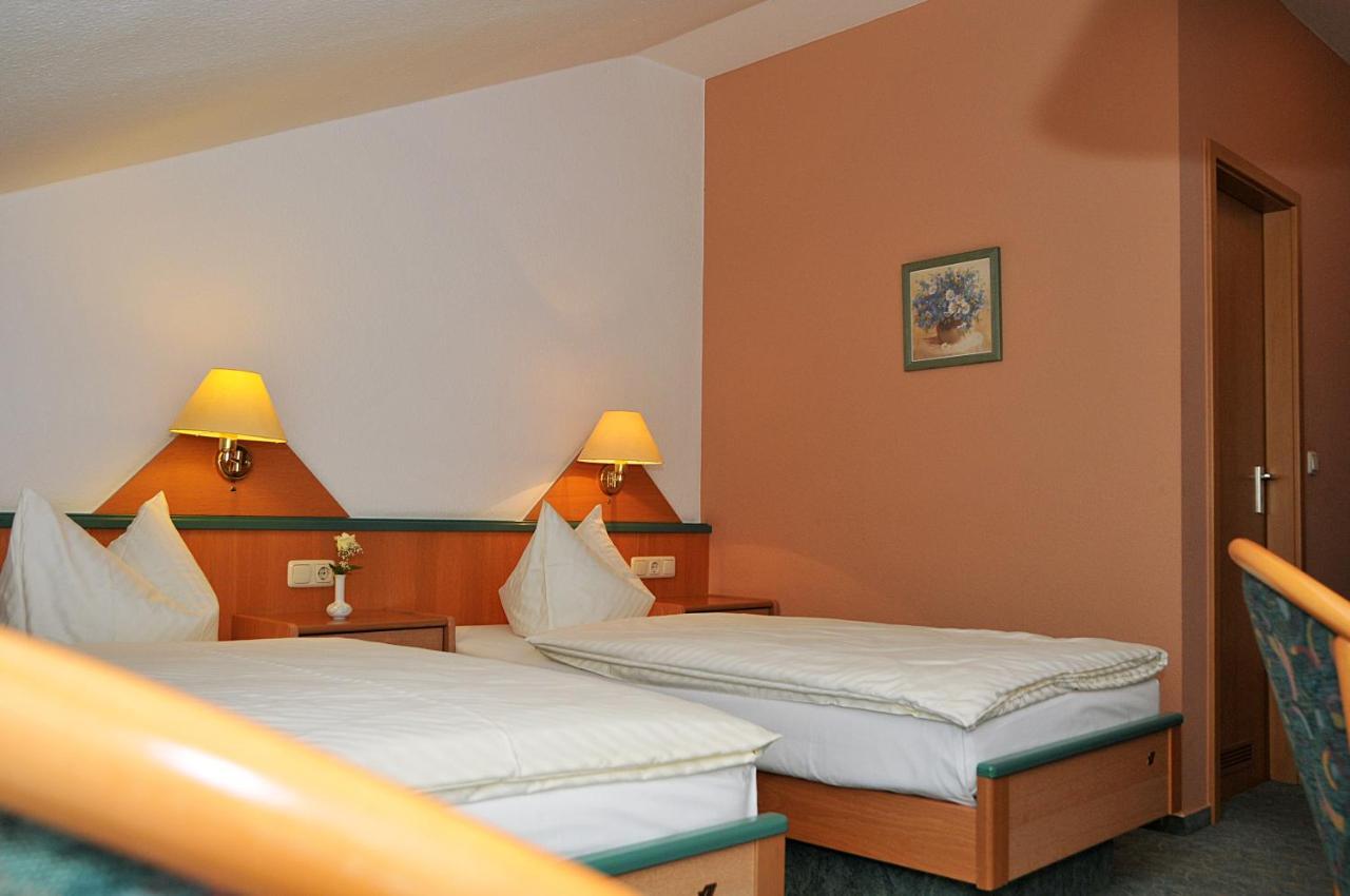 Hotel Friesen Werdau Exteriör bild