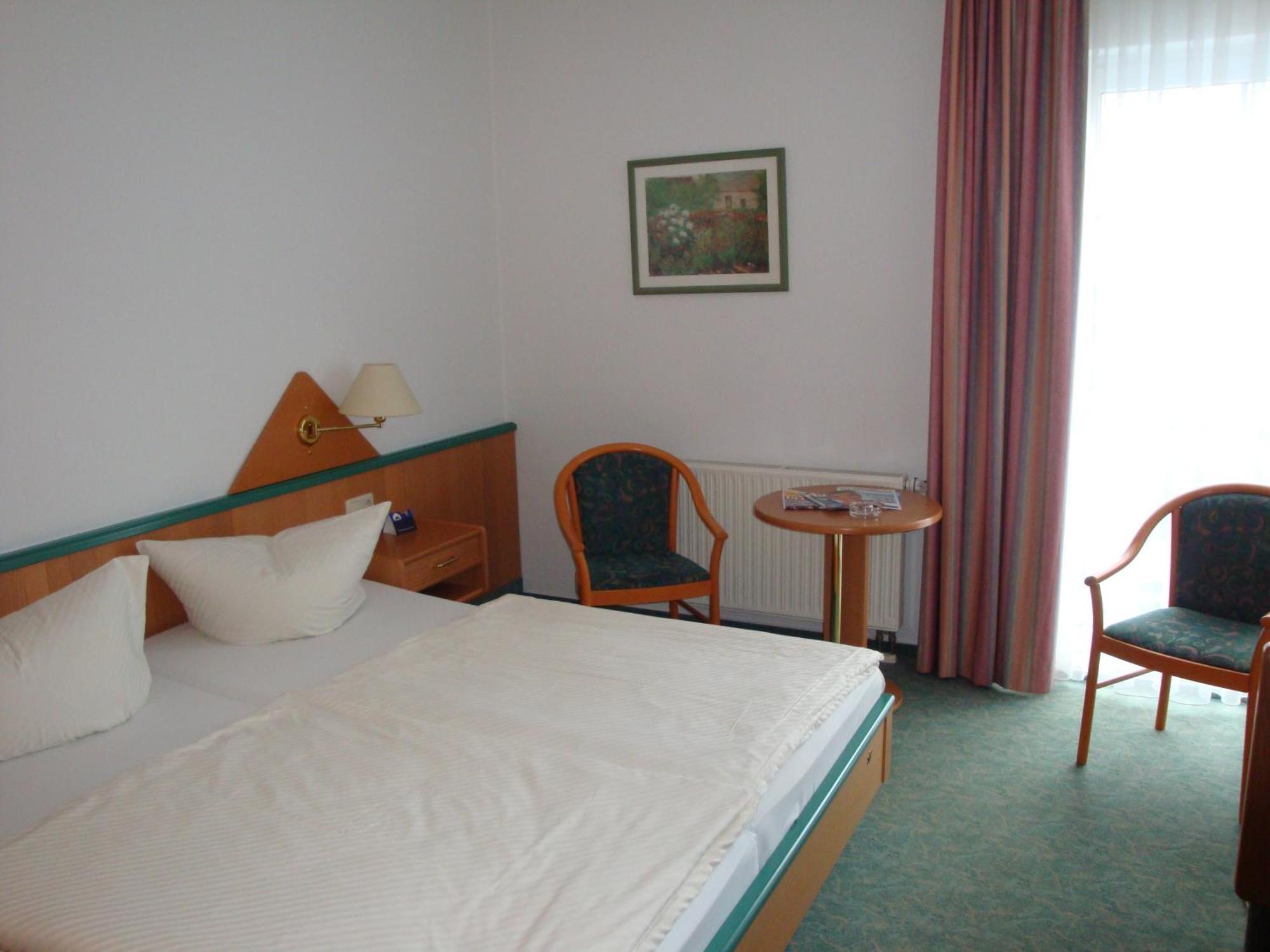 Hotel Friesen Werdau Exteriör bild