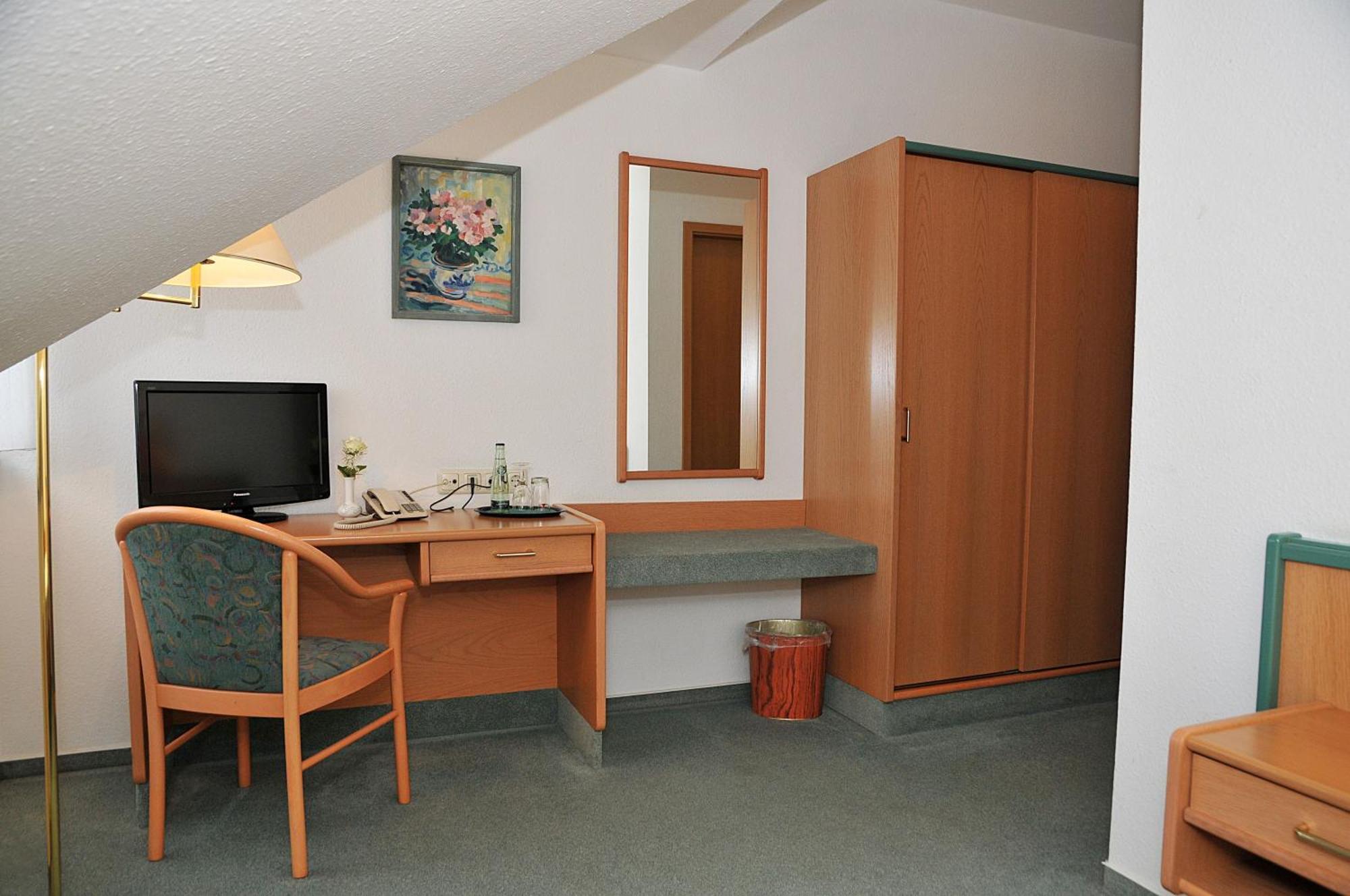 Hotel Friesen Werdau Rum bild