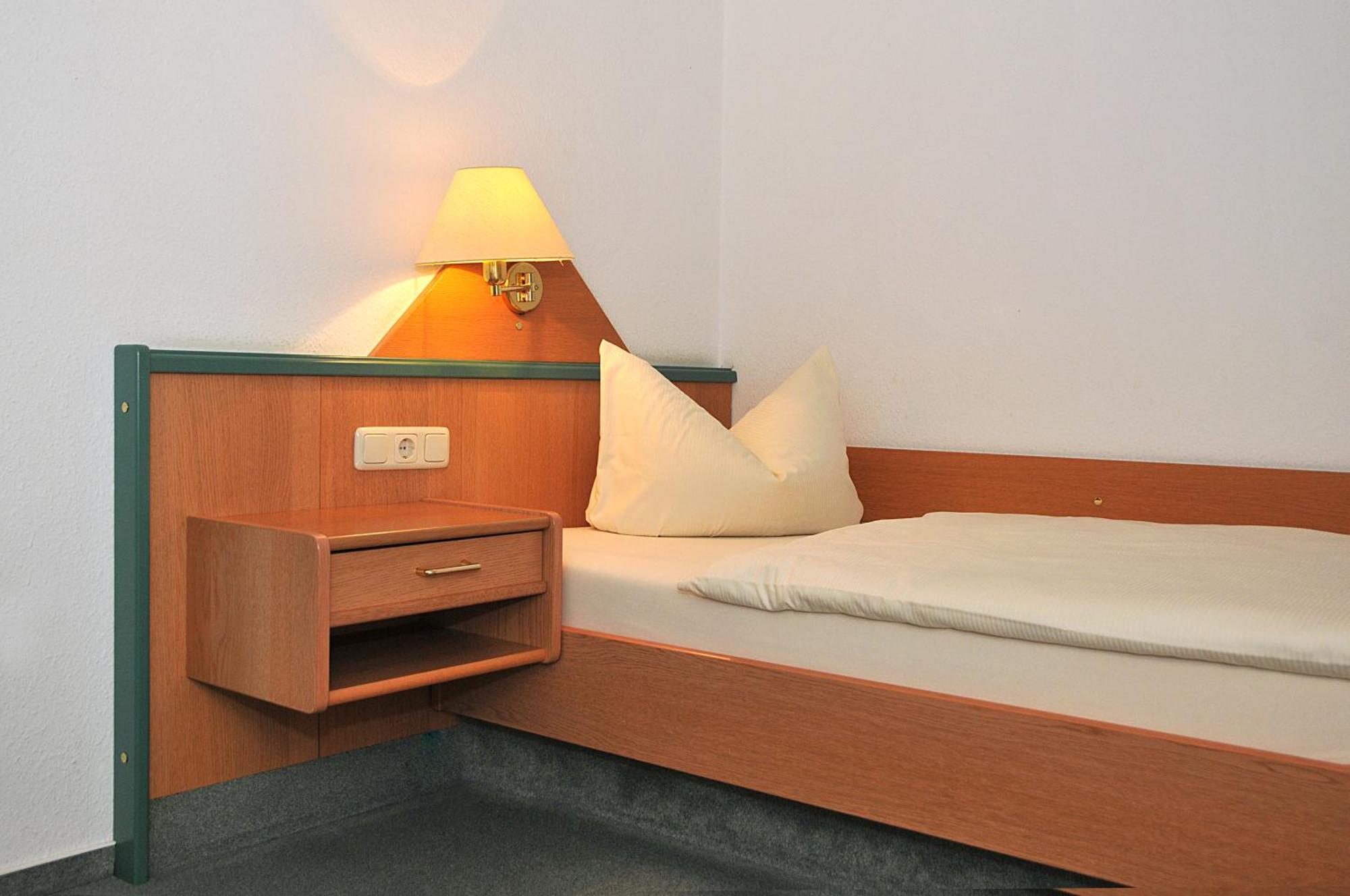 Hotel Friesen Werdau Exteriör bild