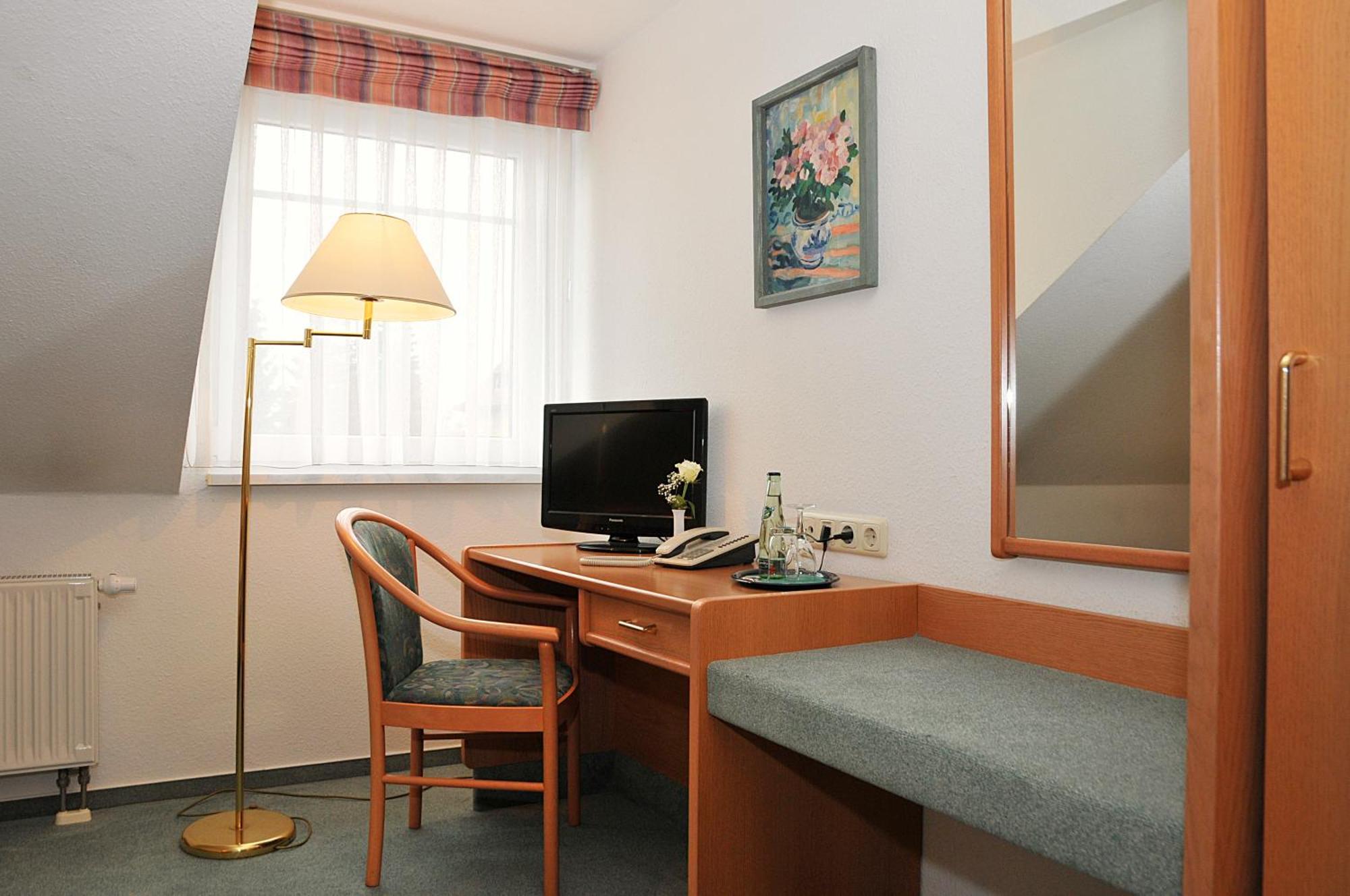 Hotel Friesen Werdau Exteriör bild
