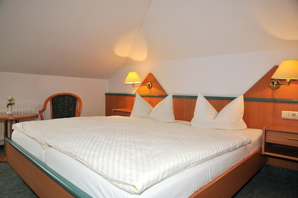 Hotel Friesen Werdau Exteriör bild