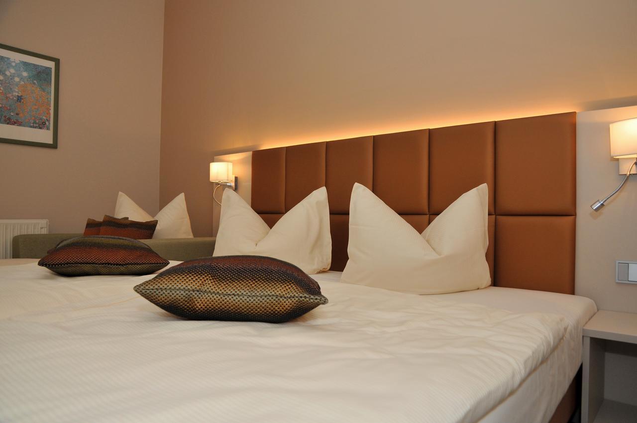 Hotel Friesen Werdau Exteriör bild